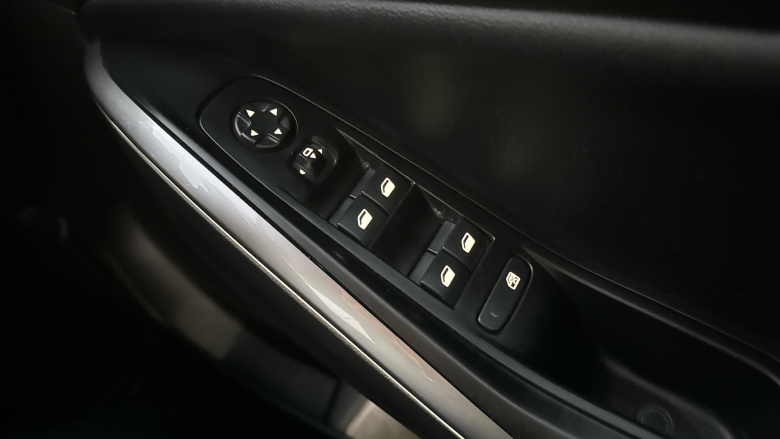 Vauxhall Grandland 1.5 Turbo D Ultimate 5dr Auto Diesel Hatchback